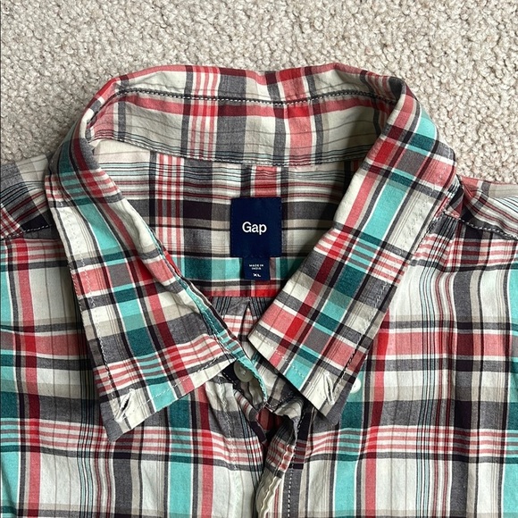 GAP Red and Green Casual Button Down Shirt - Picture 2 of 5